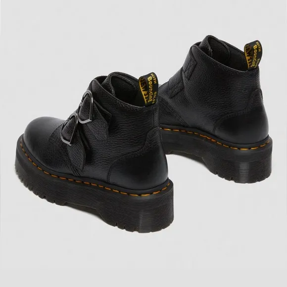NWT Dr. Martens DEVON HEART LEATHER PLATFORM BOOTS