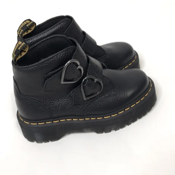 NWT Dr. Martens DEVON HEART LEATHER PLATFORM BOOTS