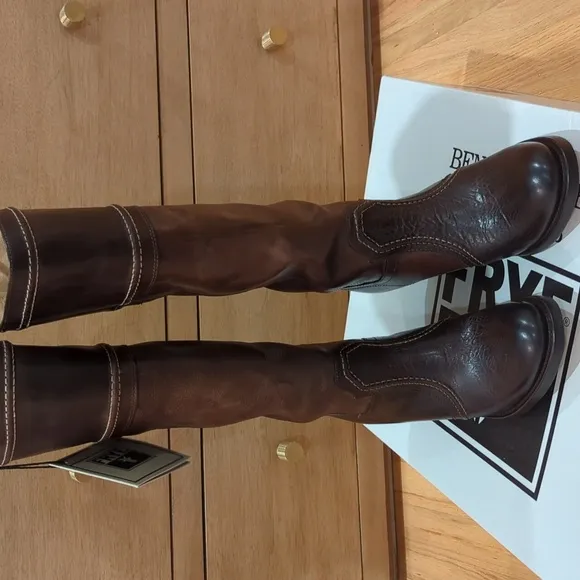 NWT Frye Women's Brown Leather Boots