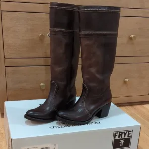 NWT Frye Women's Brown Leather Boots