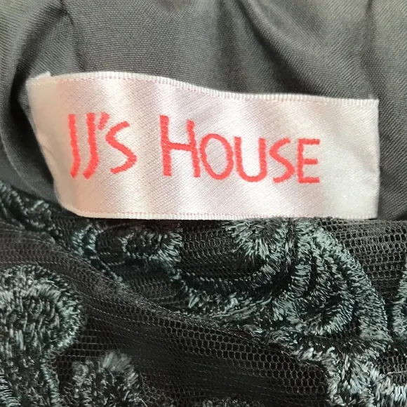 NWT JJ’s House A-Line Boat Neck Asymmetrical Chiffon Lace Mother of Bride Dress