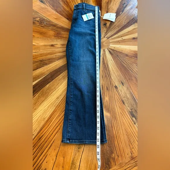 NWT Mother “The Insider Crop” jeans in Twilight Magic - size 24