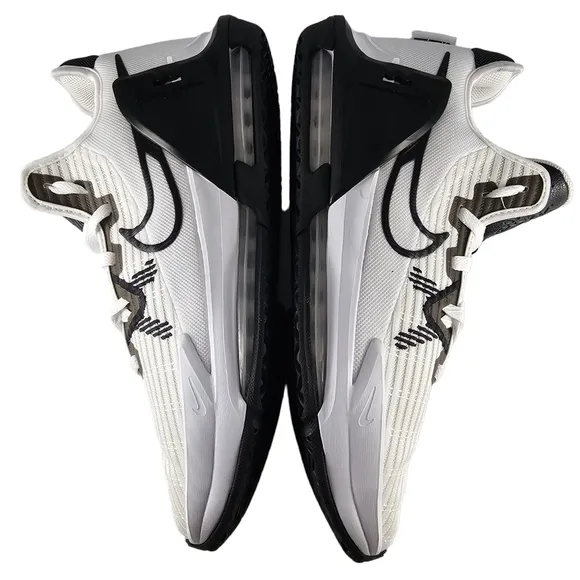 NWT Nike LeBron Witness 6 Men's Size 12 White and Black Basketball Sneaker Shoes