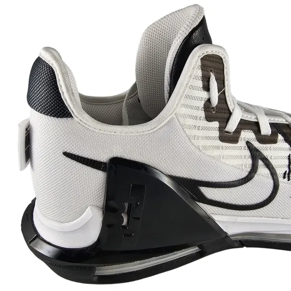 NWT Nike LeBron Witness 6 Men's Size 12 White and Black Basketball Sneaker Shoes