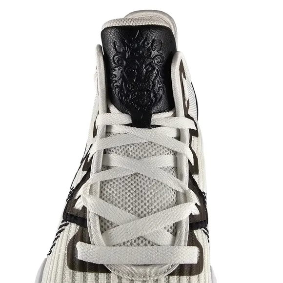NWT Nike LeBron Witness 6 Men's Size 12 White and Black Basketball Sneaker Shoes