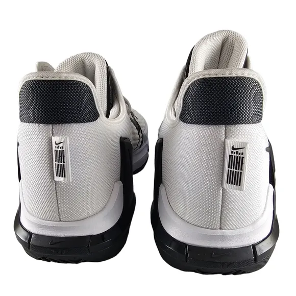 NWT Nike LeBron Witness 6 Men's Size 12 White and Black Basketball Sneaker Shoes