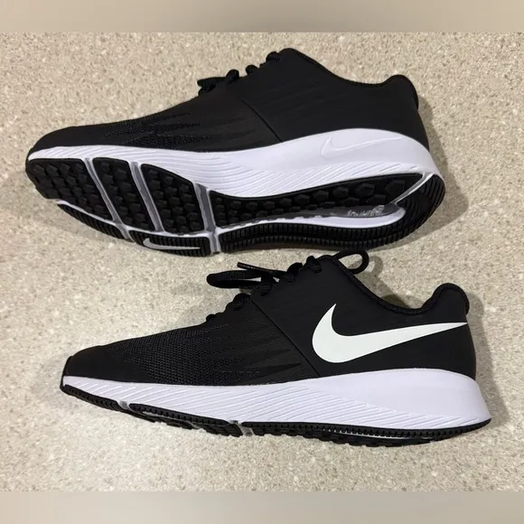 NWT Nike SHOES 4Y Star RUNNER GS Box NIB