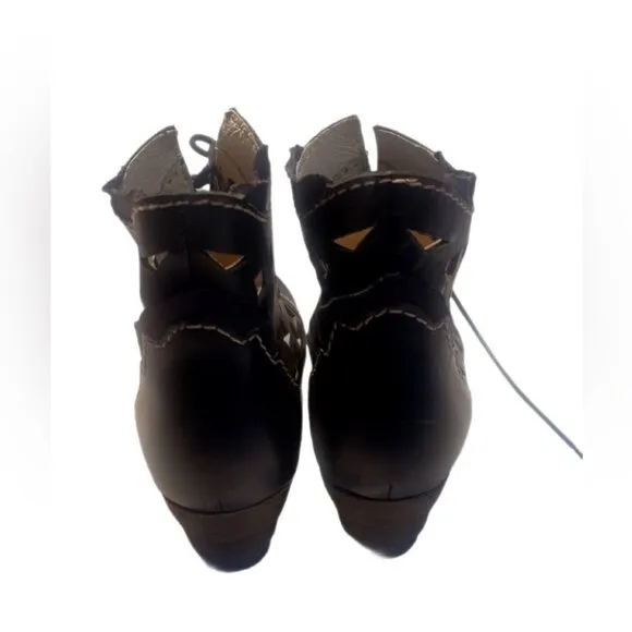 NWT Rovers Black Leather Steampunk Bohemian Trend Coachella Cutout ankle boot 37