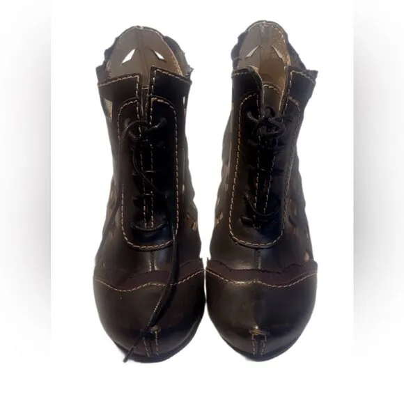 NWT Rovers Black Leather Steampunk Bohemian Trend Coachella Cutout ankle boot 37