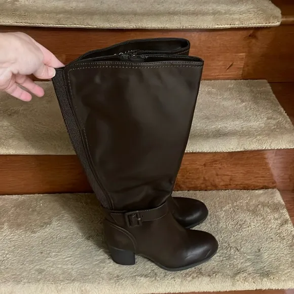 NWT SOUL NATURALIZER All Man Made Genuine Leather Women’s Tall Boots Size 7M