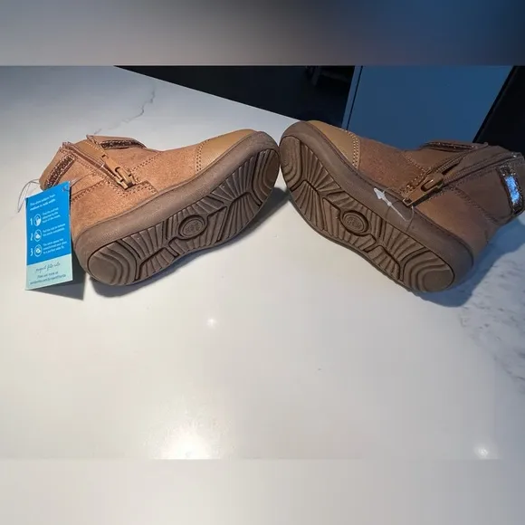 NWT Stride Rite 360 Elaine Bow Ankle Boots.Little Girls size 6-Fits med to wide.