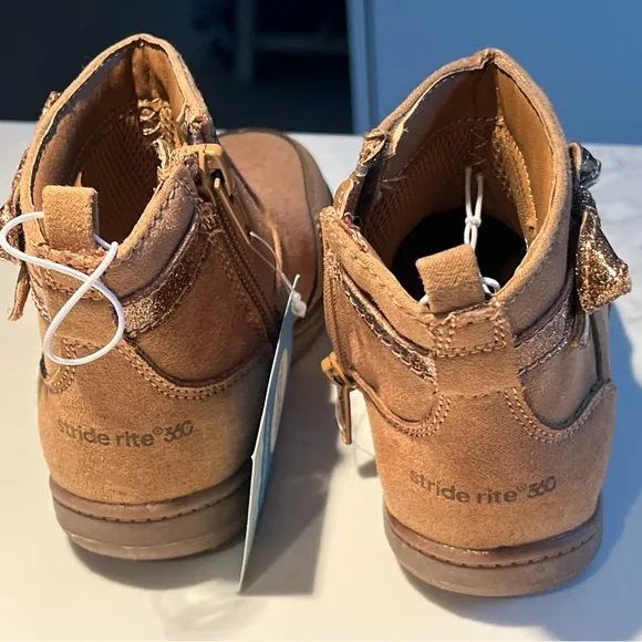 NWT Stride Rite 360 Elaine Bow Ankle Boots.Little Girls size 6-Fits med to wide.