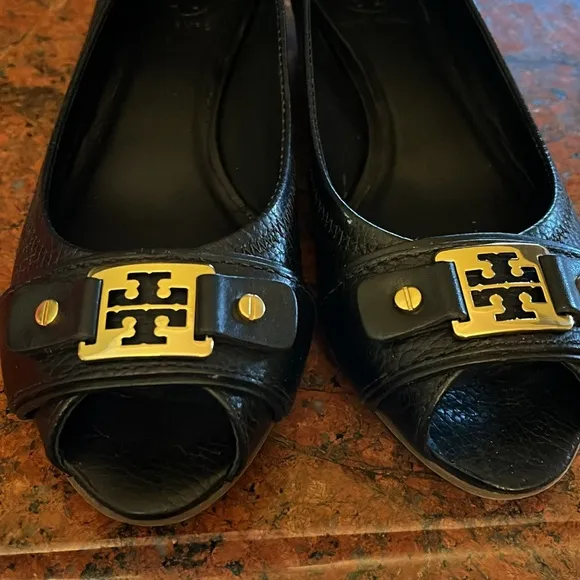 NWT Tory Burch Open Toe Low Wedge Shoe Size 8