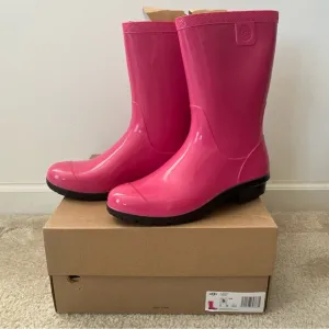 NWT UGG Girl’s Raana Pink Rain Boots