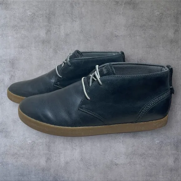 Olukai Kupono Black Leather Chukka Boots Mens 9 Lace Up Preppy Hipster Comfort