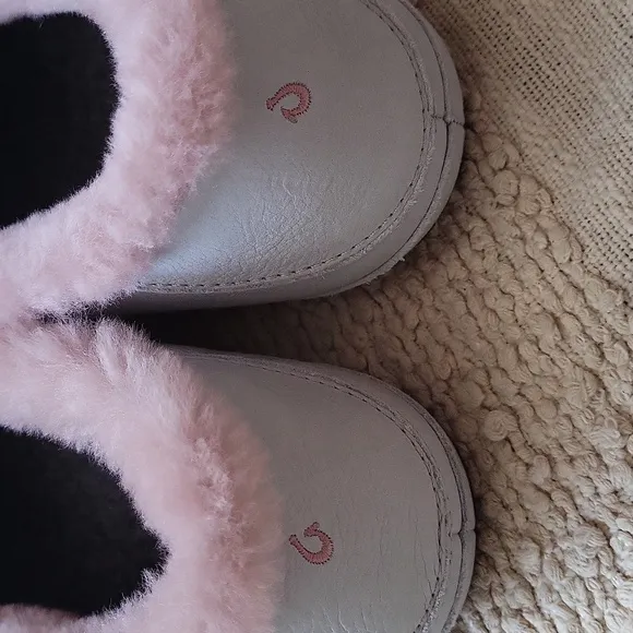 OLUKAI Ku'una Slipper, Women's Slip-On Shoes. Size 11