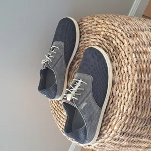OluKai Mens Nohea Moku‎ Dark Shadow Grey Slip On Boat Shoe Sneakers S-8.5
