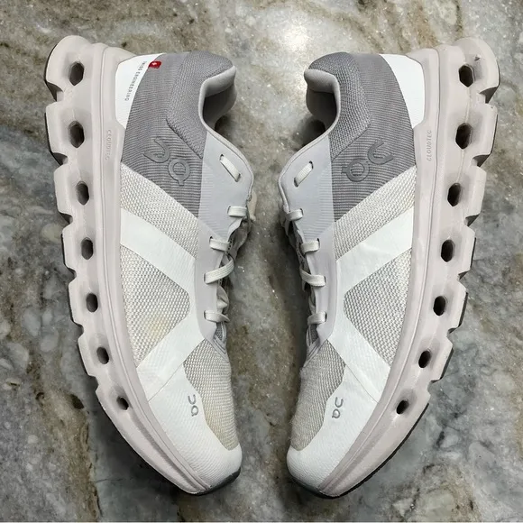 On Cloud Cloudrunner in White/Frost Running Shoes Sneaker Women Size 8
