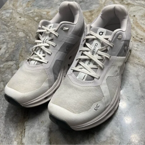 On Cloud Cloudrunner in White/Frost Running Shoes Sneaker Women Size 8