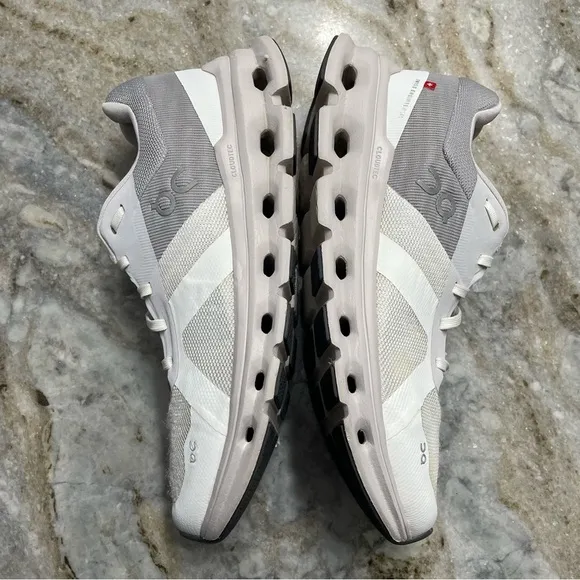 On Cloud Cloudrunner in White/Frost Running Shoes Sneaker Women Size 8