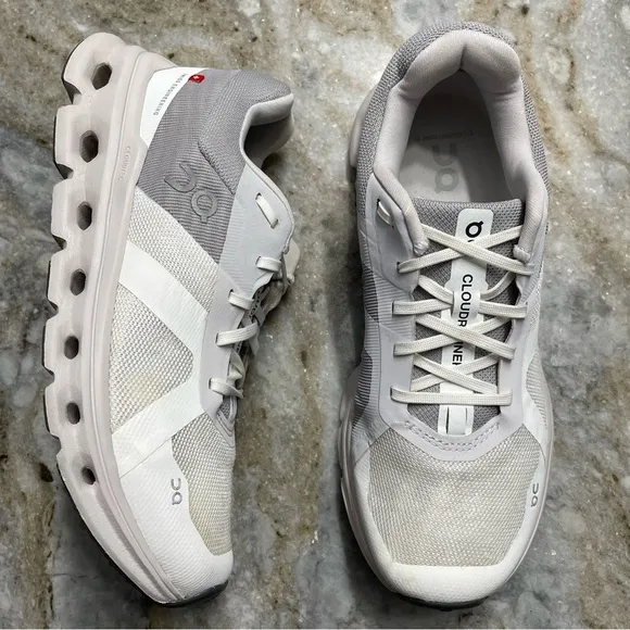 On Cloud Cloudrunner in White/Frost Running Shoes Sneaker Women Size 8