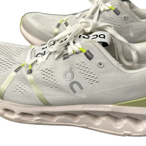 On  Cloudsurfer men  9 white/sand
