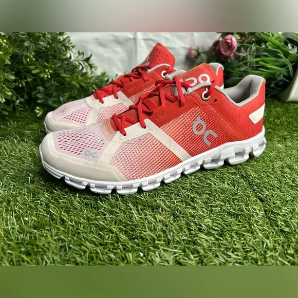 On RunningCloudflow Running Shoe - Women size 7 Rust/Rose |New