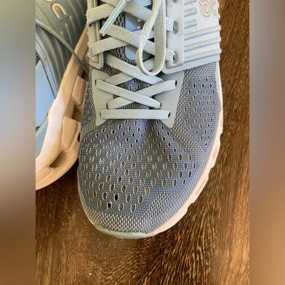 ON Women's Cloudswift Running Shoes - Blue
