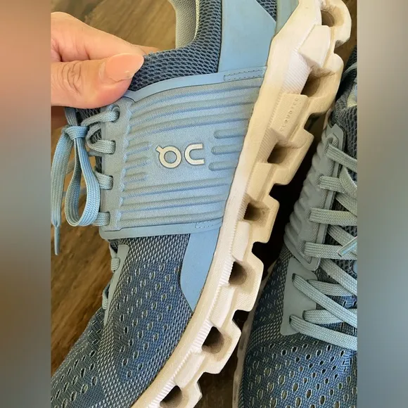 ON Women's Cloudswift Running Shoes - Blue