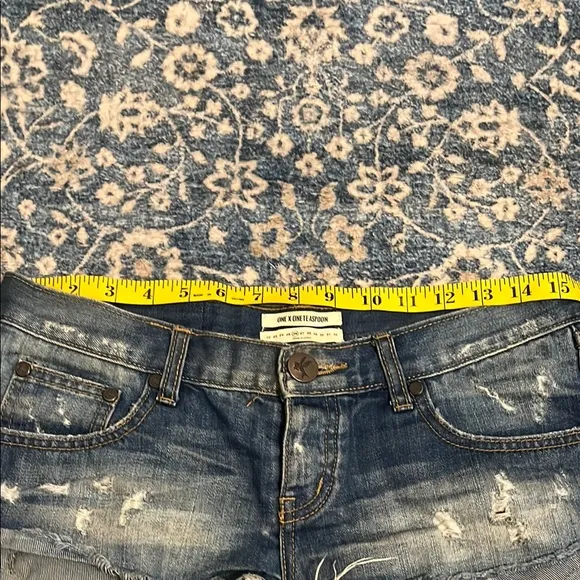 One Teaspoon Number 2’s Blue Distressed Ripped Frayed Hem Denim Shorts Boho