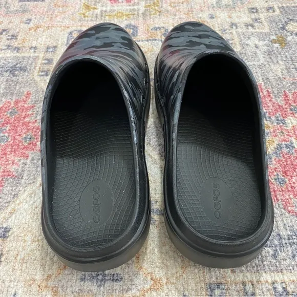 Oofos Mens 9 Womens 11 Black Camo Recovery‎ Slides Shoes Open Back Slip On