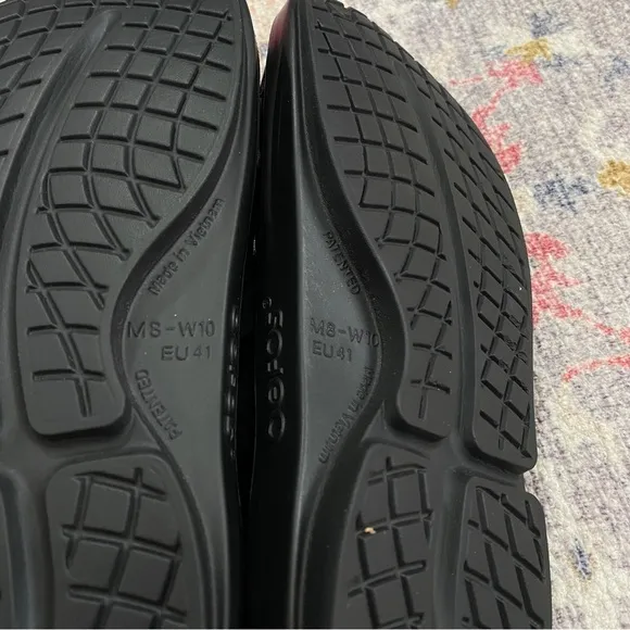 Oofos Mens 9 Womens 11 Black Camo Recovery‎ Slides Shoes Open Back Slip On