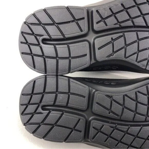 Oofos OOmg EeZee Low Recovery Slip on Shoes 9