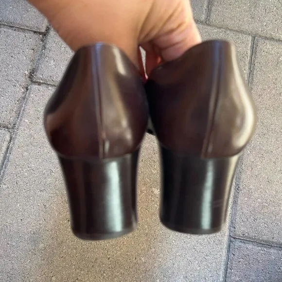 Paloma Pumps Women's Size 7B Pump Square Toe Block Heel Classic Made in Italy