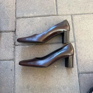Paloma Pumps Women's Size 7B Pump Square Toe Block Heel Classic Made in Italy