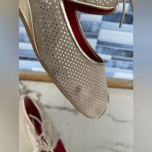 Pas de Rouge open toe shoes size 39 /8.5