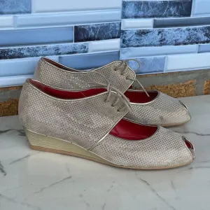 Pas de Rouge open toe shoes size 39 /8.5