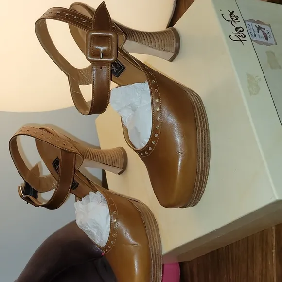 PETER FOX Dorothea British Tan Calf - 8 - collectors **authentic**  Beautiful