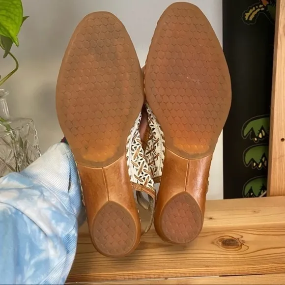 Pikolinos White and Brown Punched Leather Open Toe Slingback Shoes Sandals