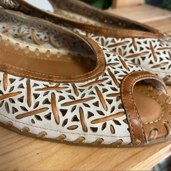 Pikolinos White and Brown Punched Leather Open Toe Slingback Shoes Sandals