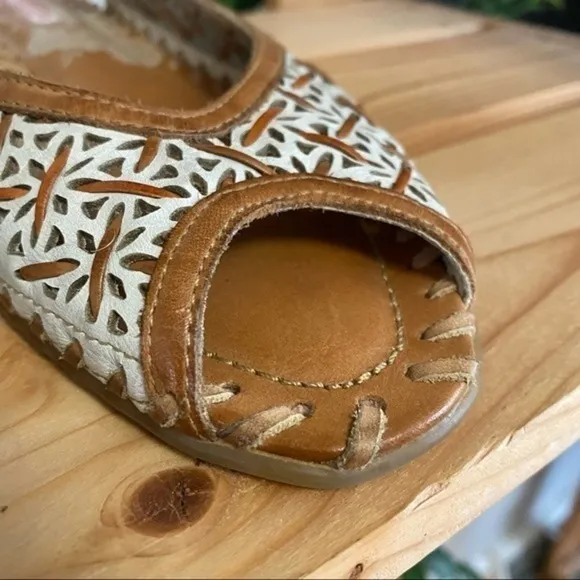 Pikolinos White and Brown Punched Leather Open Toe Slingback Shoes Sandals