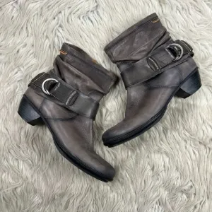 Pikolinos Women's Gray Leather Brujas Scrunch Ankle Boots