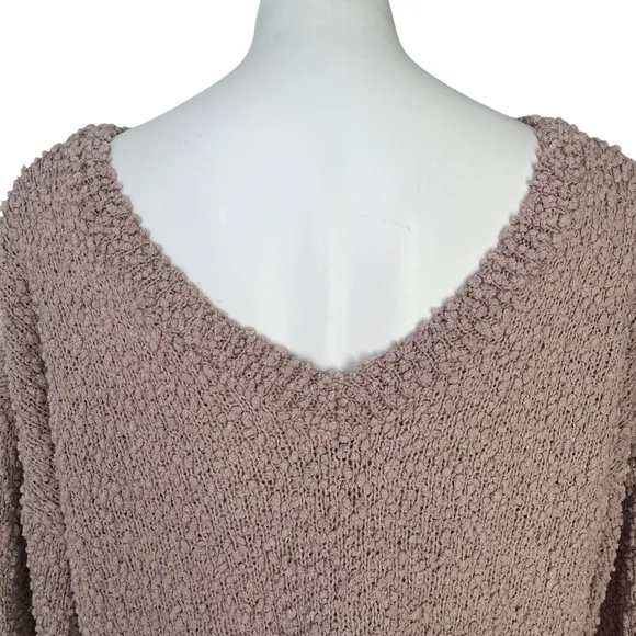 POL Kiss Me Down Popcorn Knit Sweater, Tan and Red, Sz S