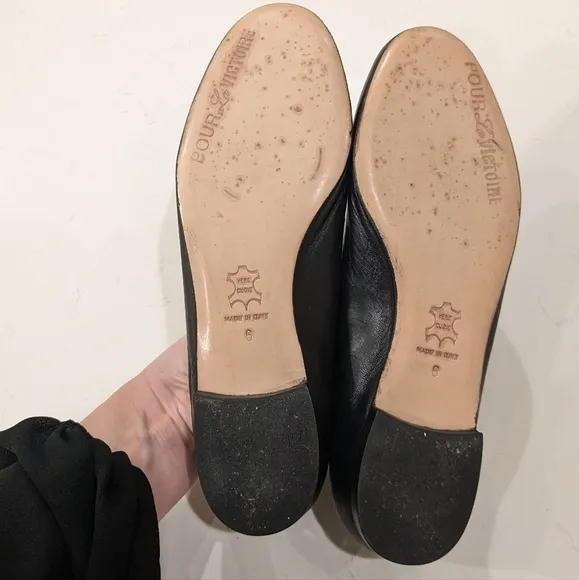 Pour La Victoire | Black Leather Flats