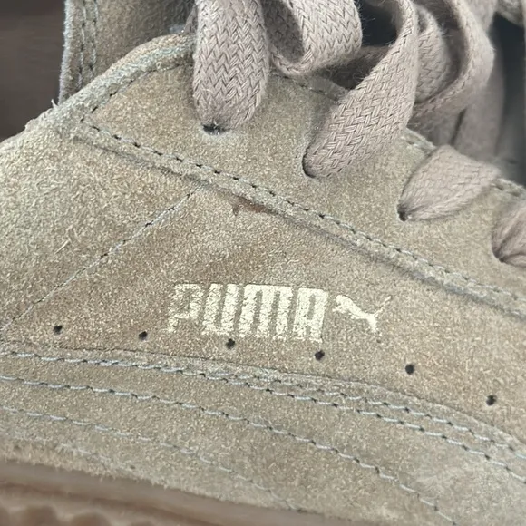 PUMA Creepers Rihanna Fenty Suede Oatmeal Tan Women's Sz 8 Thick Gum Rubber Sole