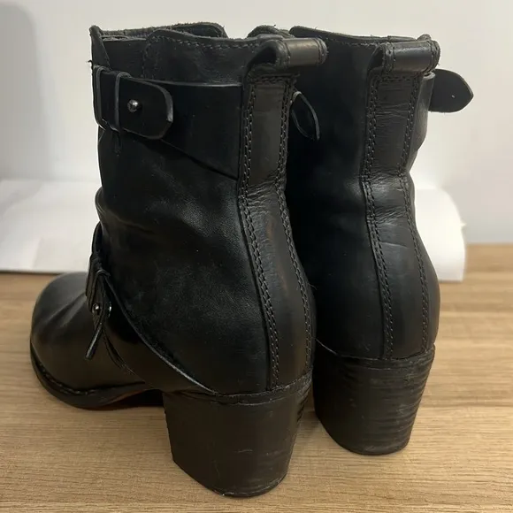 Rag and bone New York women’s Black Leather Ankle Boots size 37