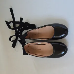 Ralph Lauren Girls Ankle Tie Leather Shoes Black sz 2