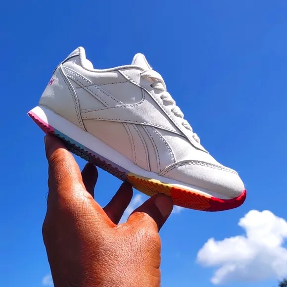REEBOK CLASSIC LEATHER SNEAKER - KIDS' (RAINBOW ACCENTS)