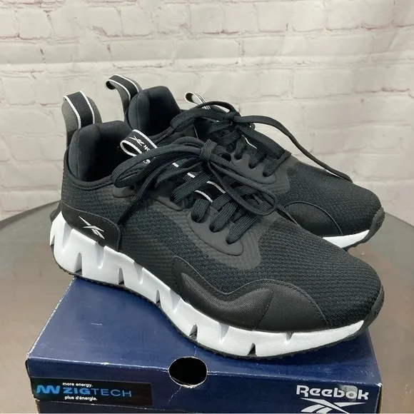 REEBOK ZIG DYNAMICA MENS RUNNING SHOES size 7 black top white sole nib