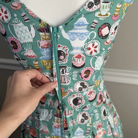 Retrolicious 50s Mad Hatter Tea Party M Fit &amp; Flare Pinup Rockabilly Novelty